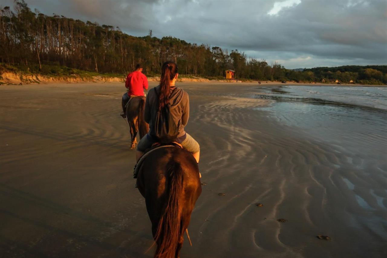Pousada Caminho Do Rei Praia do Rosa Extérieur photo